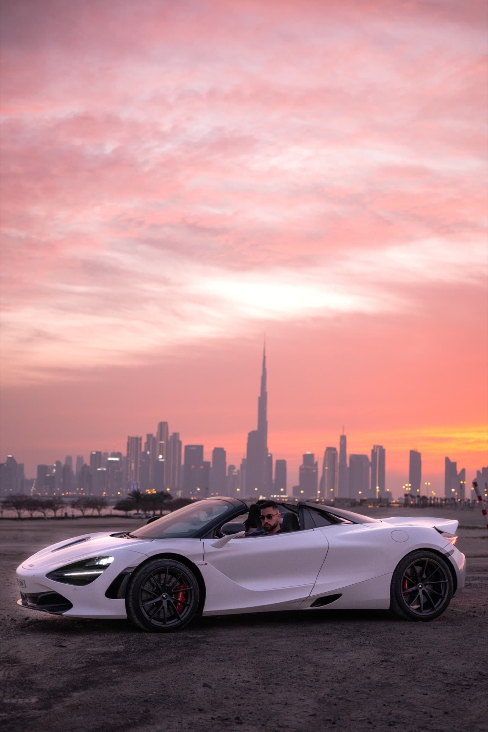 McLaren 720S, Burj Khalifa sunset
